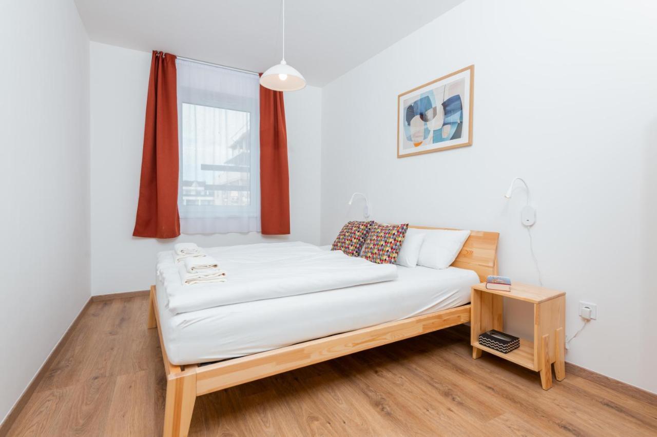 Westside Apartments By Urbanrent Budapest Exterior foto